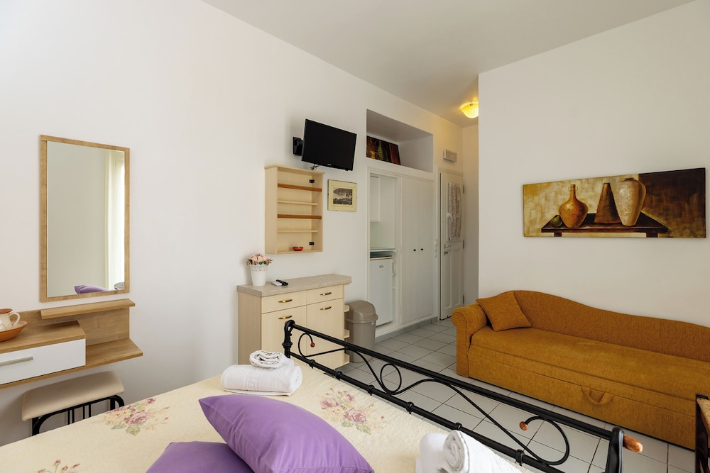 Pension Ageliki