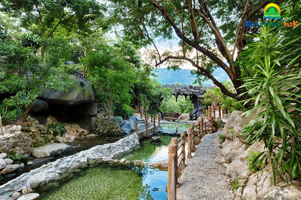 Nui Than Tai Ebisu Onsen Resort
