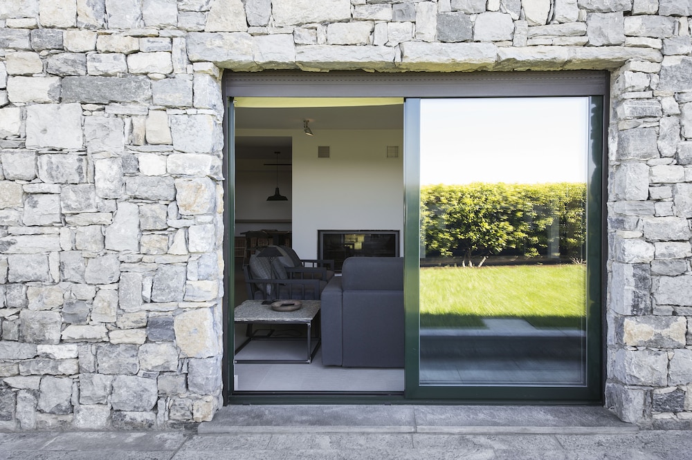 Suite & Pool Como