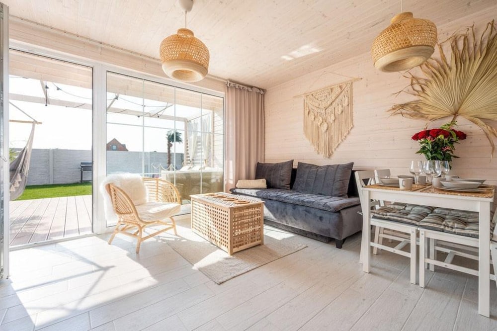 Beachside House in Kopan With Heated Pool