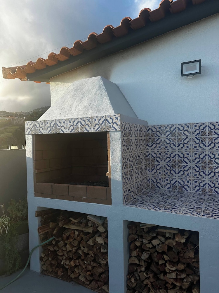 Miguel's Seaview Corner