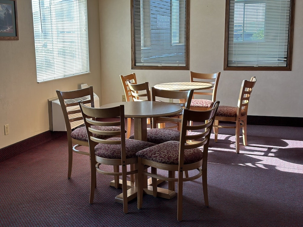 El Paso Vacations - Econo Lodge - Property Image 2