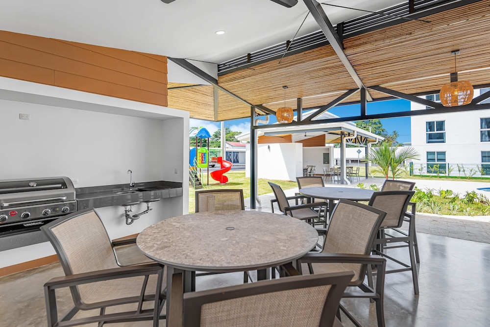 Upstay - New Condo in Jaco - 5 Mins From Beach