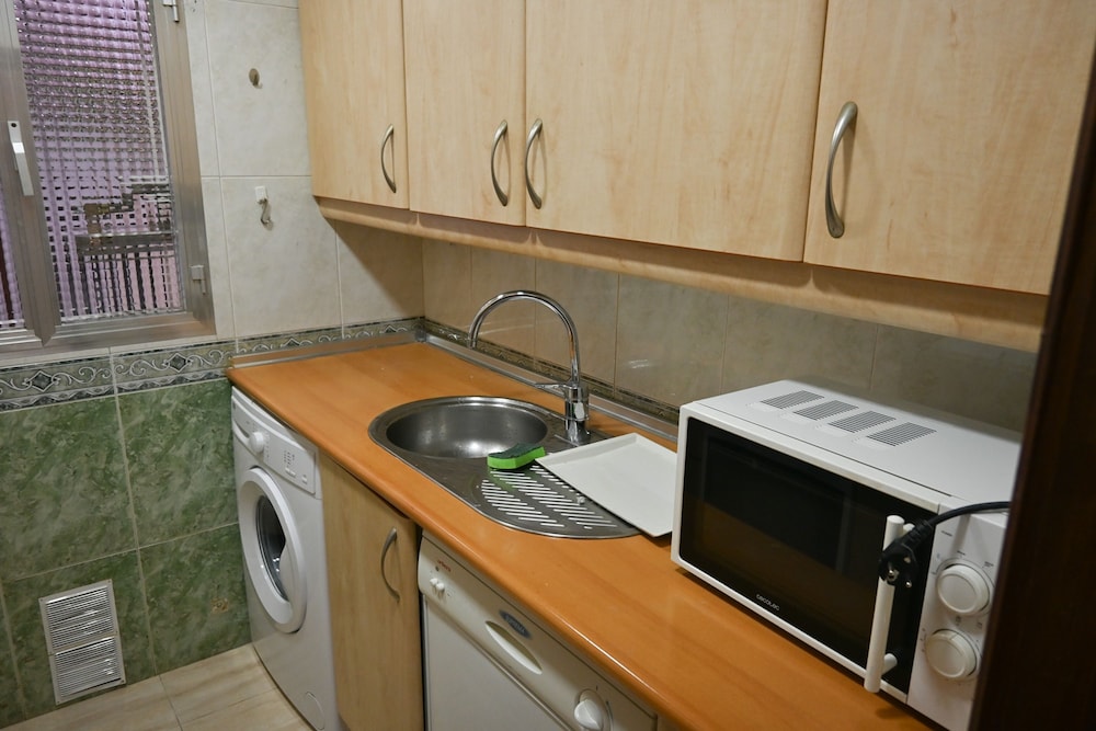 M Amu10 Amplia Vivienda de dos Dormitorios en el