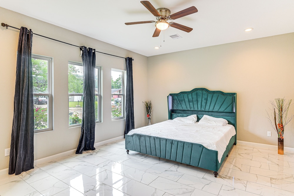 11 Mi to Dtwn Houston: Family Home w/ Yard