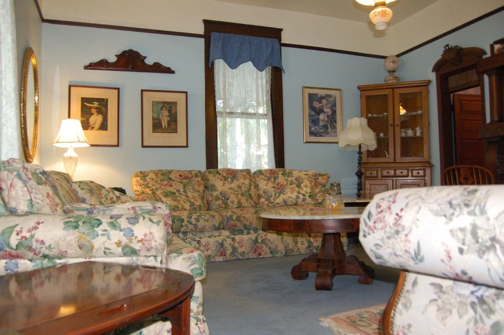 Mountain Laurel Inn