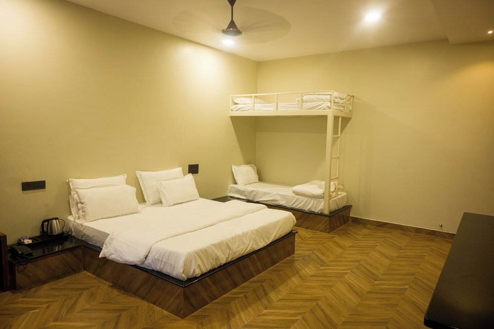 AKAY Resort & Villas