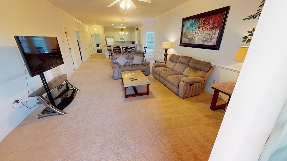 Magnolia Pointe Luster Leaf 4869-301 3 Bedroom Condo