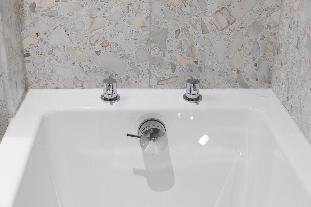 jacuzzi