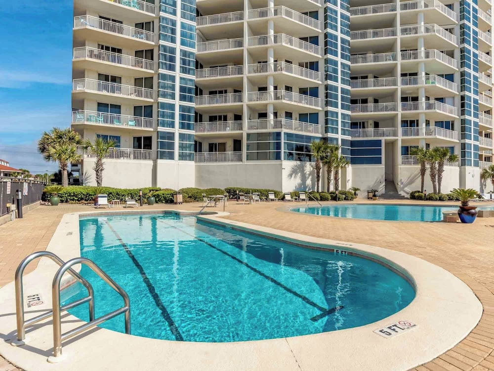 Palacio #202 by Southern Vacation Rentals