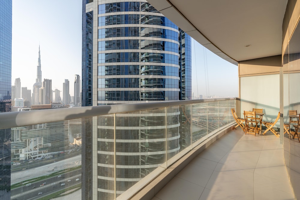 Lux BnB Paramount Tower I Burj Views