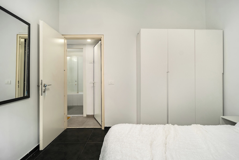 Allenby Urban Living Apartments by Sea N Rent