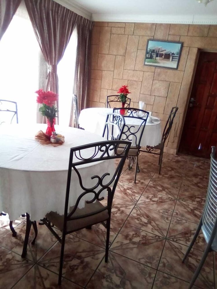 Afro-She Guest Lodge view 3