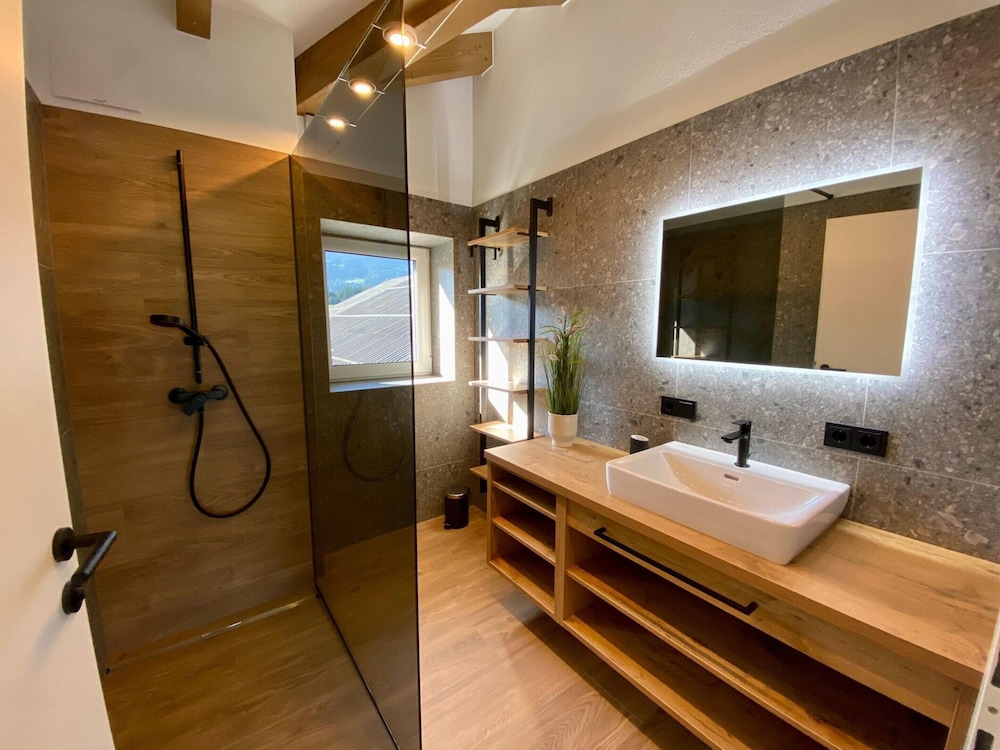 Attic Apartment in Saalfelden Near Ski Slopes