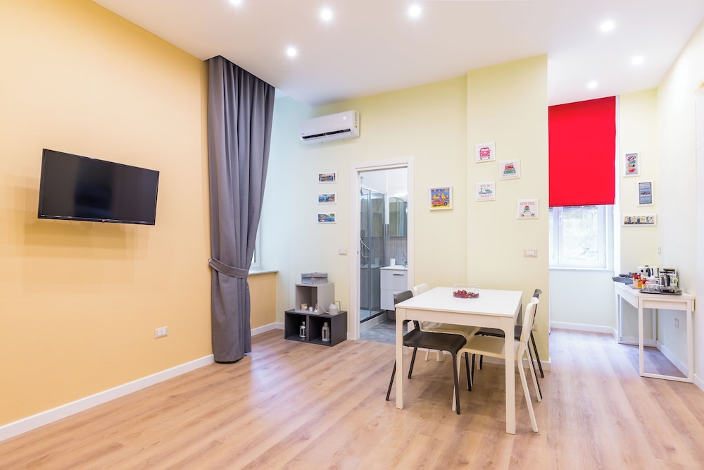 San Marcellino Cool and Central by Napoliapartments