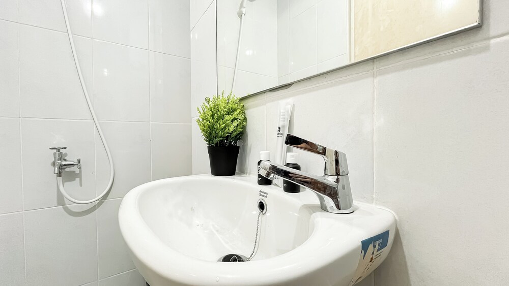 Soft Industrial Look Studio At Tokyo Riverside Pik 2 Apartment