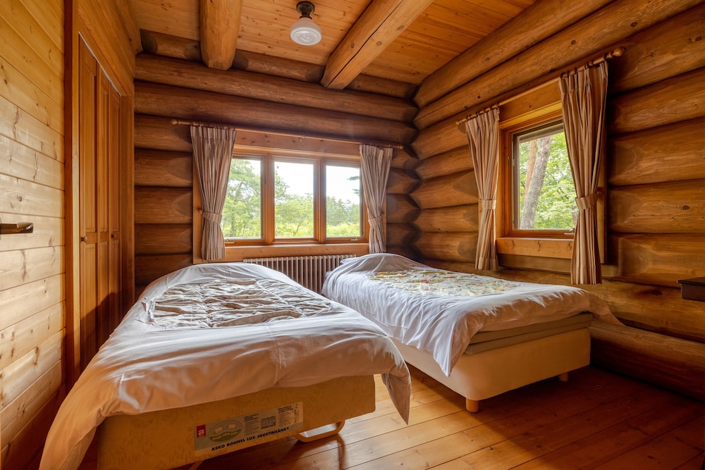 Reposer Hakuba
