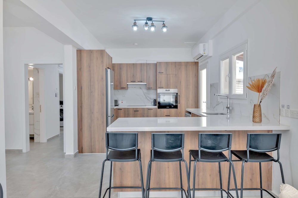 Phaedrus Living: Luxury Residence Faneromeni