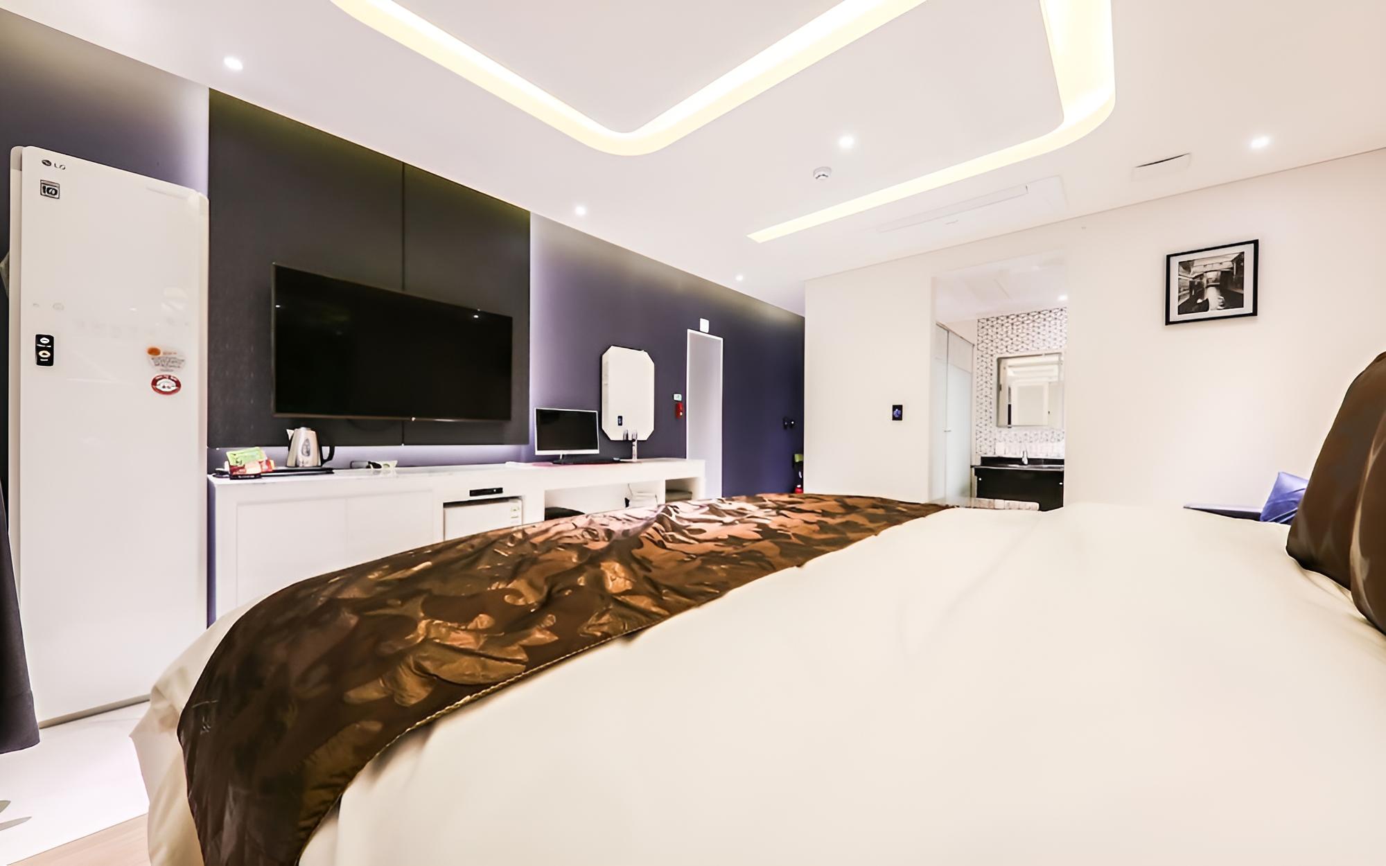 Photo 33