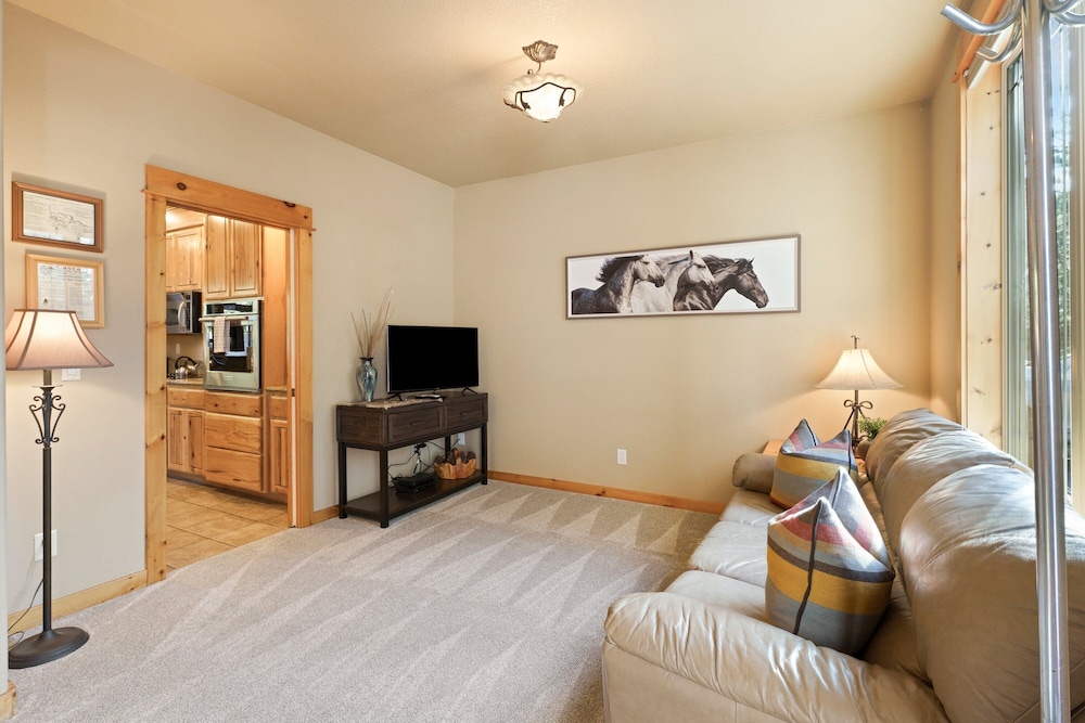 Poplar 16 5 Bedroom Home