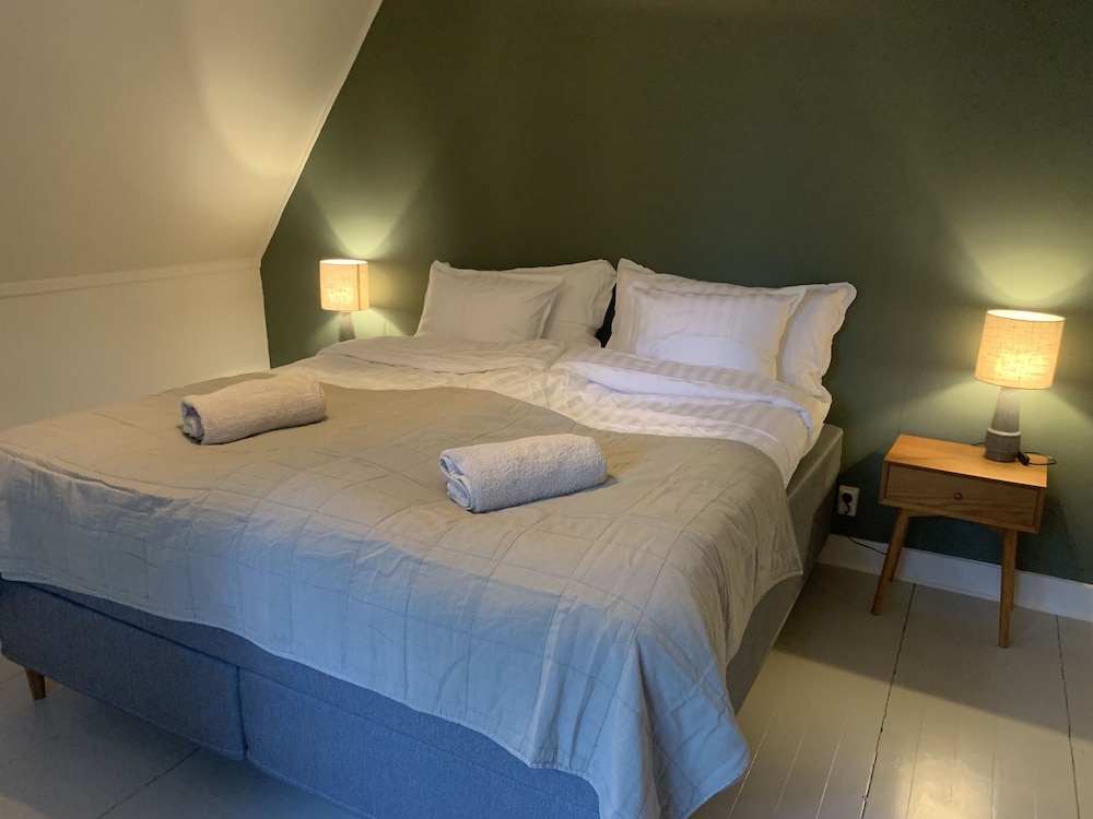 Idrottsgården lakeside accommodation and events view 4
