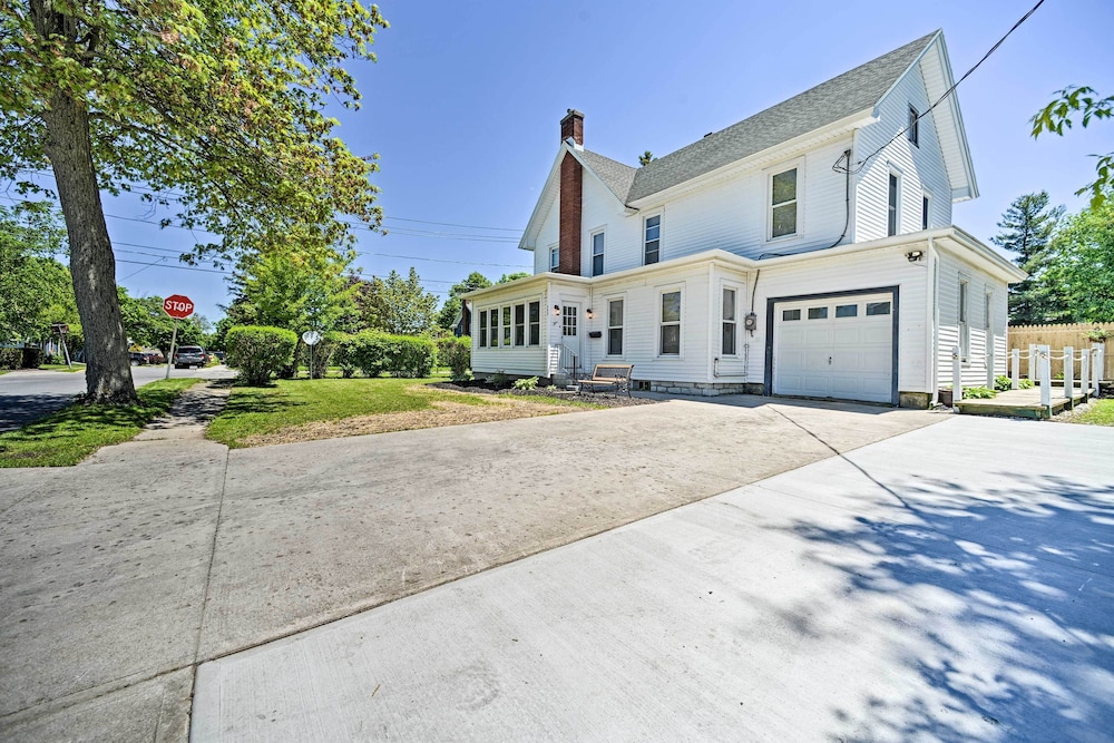 Home w/ Patio, 2 Blocks to St. Lawrence River - Property Image 28