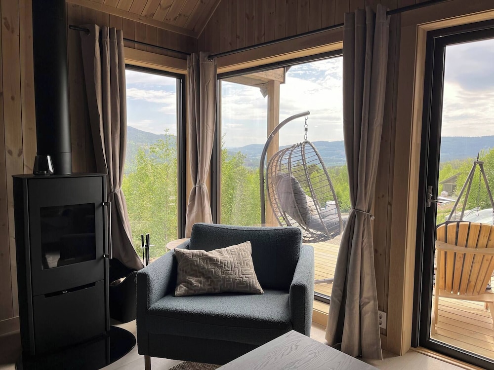 Hiking, Ski Resort, Local Shuttle bus Oslo Airport