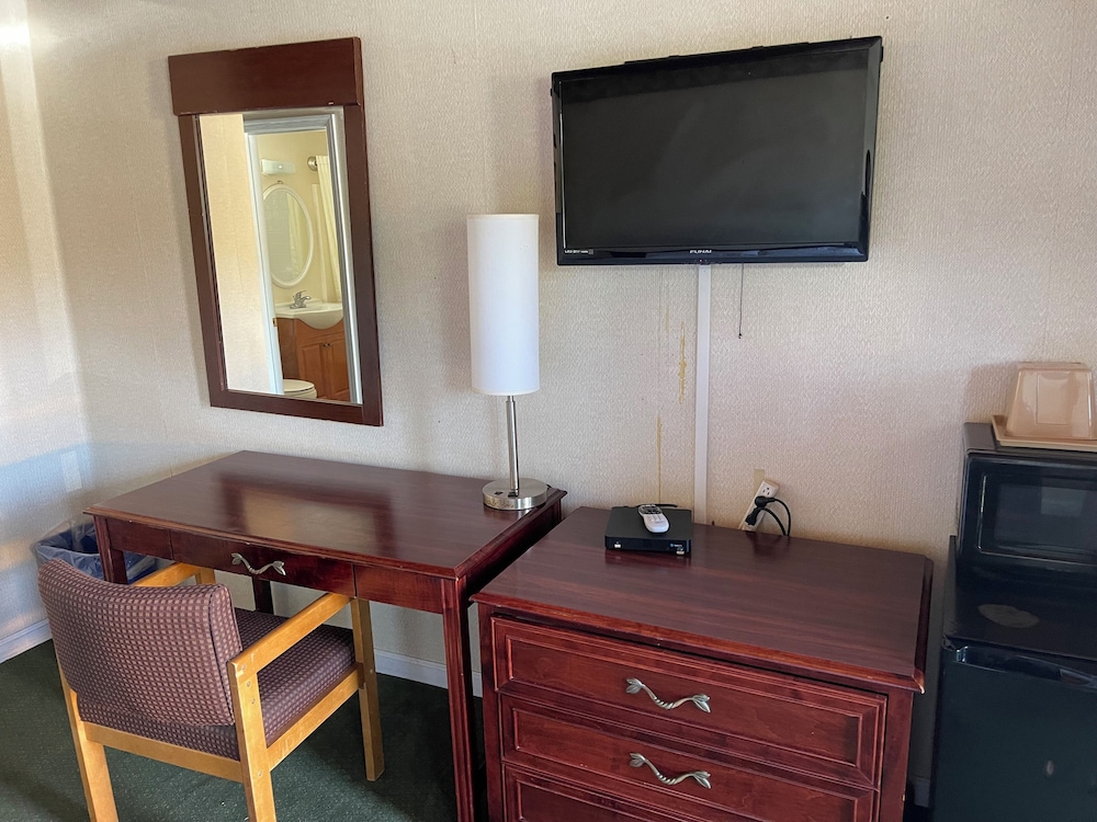 Paramount Motel
