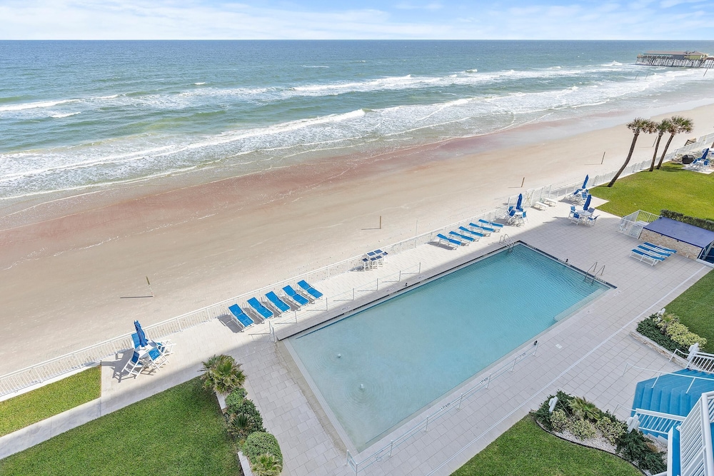 Surfside Club 503