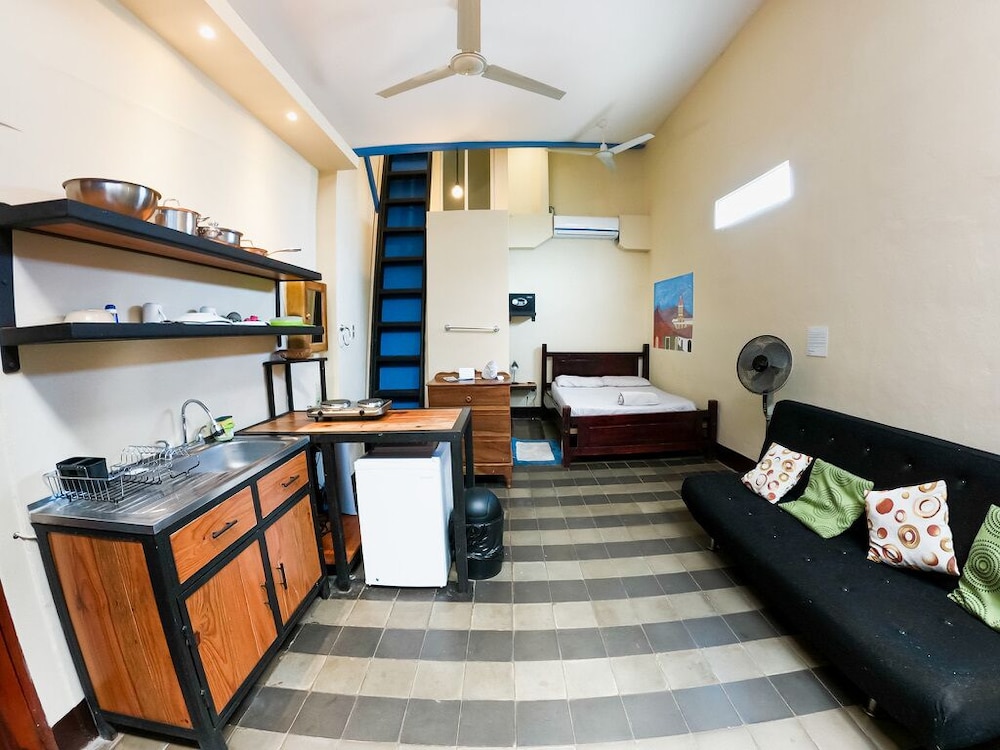 PURE Gym - Spa - Yoga - Lodging