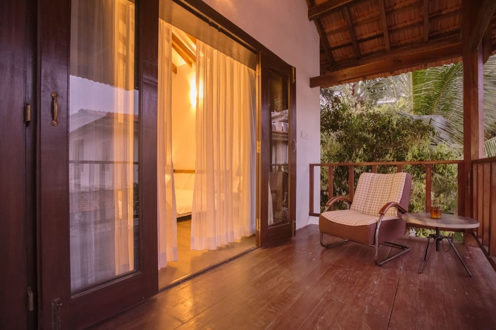 Salt by Hireavilla - 4BR w Heated Pool in Siolim