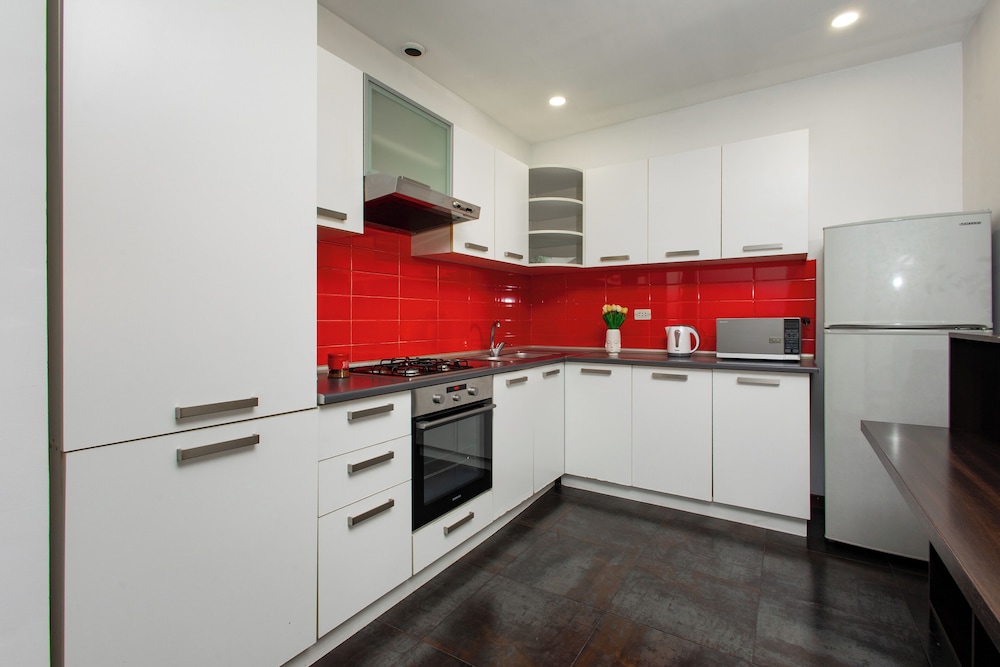 Apartment by Luxe Group HH331