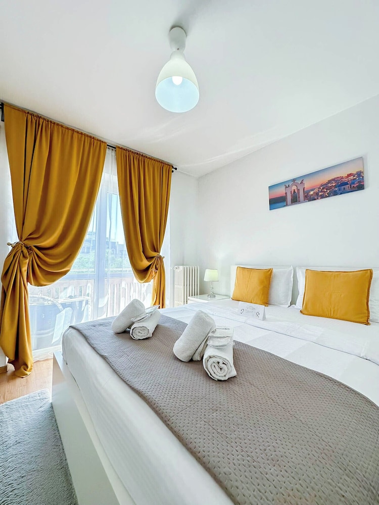 Sunrise Apartments City Center