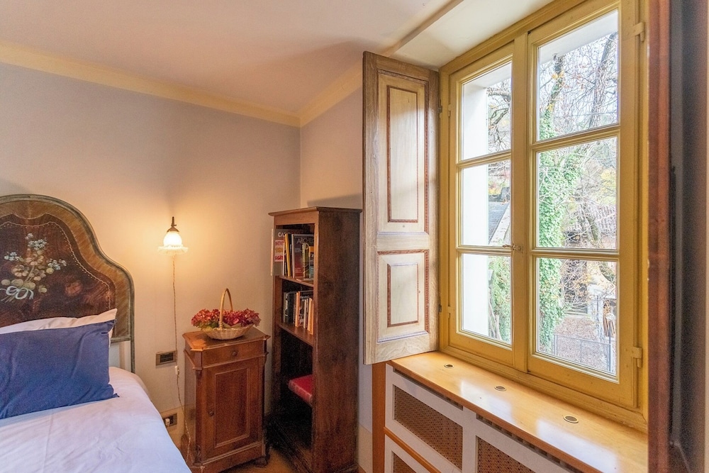 Villa Torre di Palanzo With Magnificent View by Rent all Como