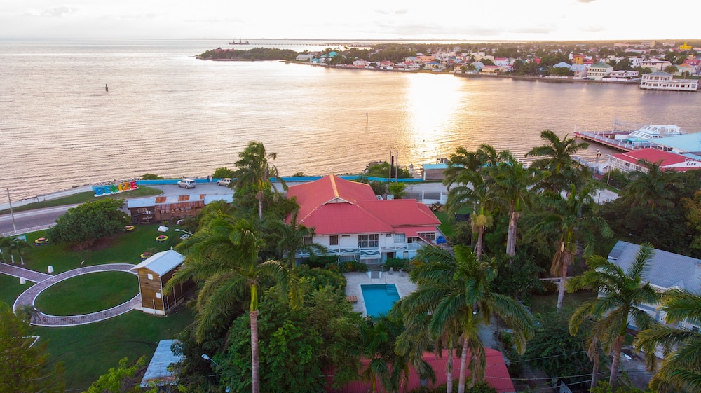 Belize Vacations - Harbour View Boutique Hotel  Wellness Retreat - Property Image 1