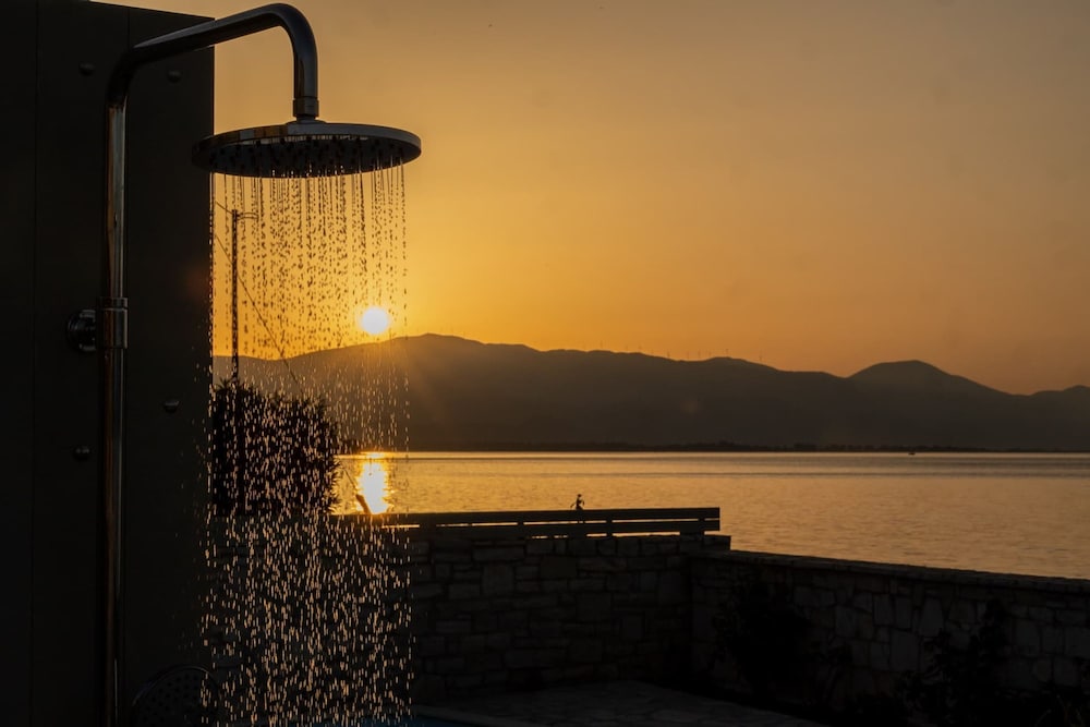 Seafront Villa Ciel With Private Pool in Nafpaktos