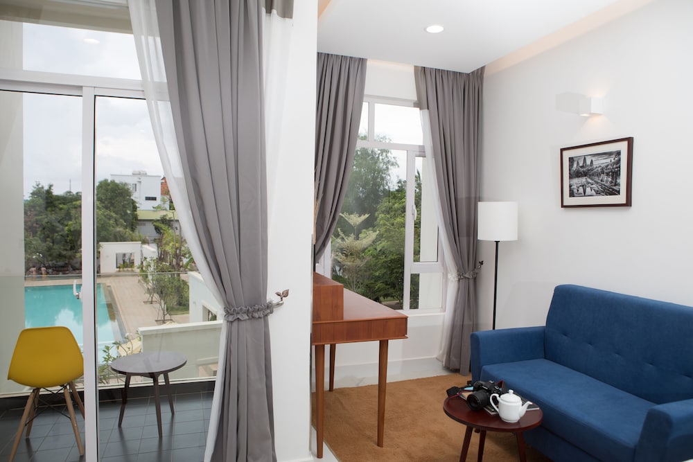 Elysium Suite