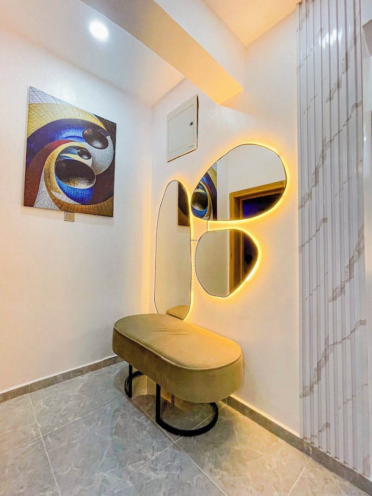 La Veda Manor Luxury Apartment