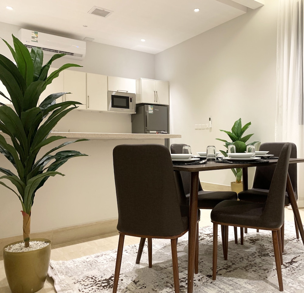 Al Qirwan Flats 03