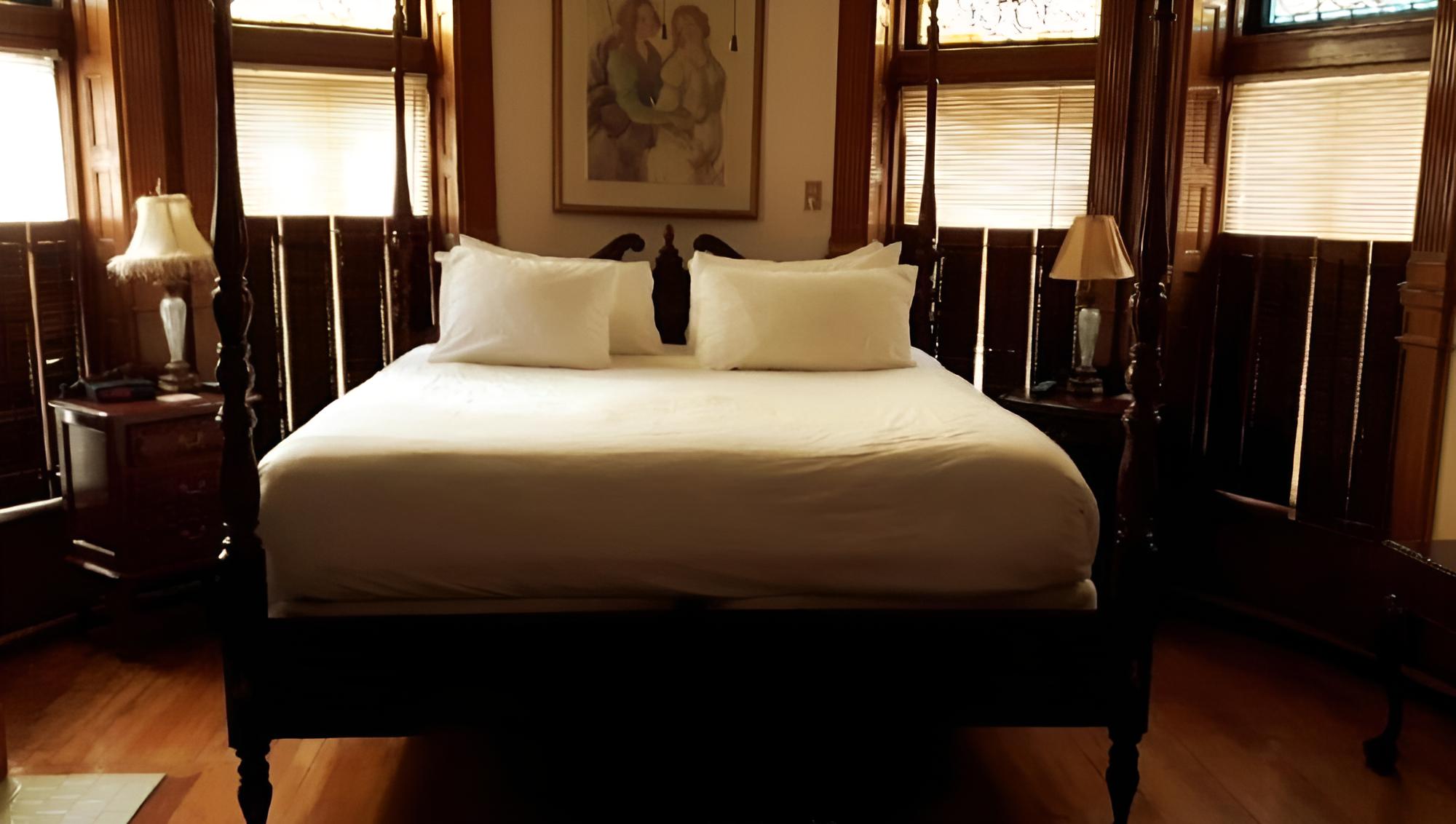Chipman Hill Suites on Mecklenburg