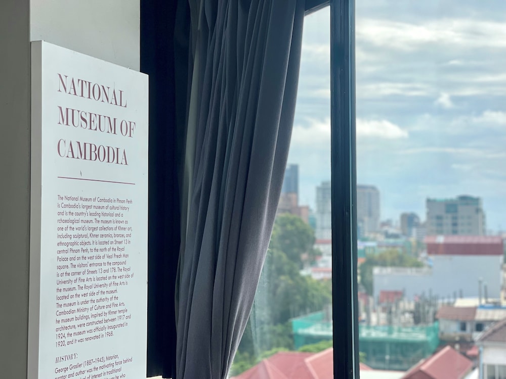 SKY HOTEL Central Phnom Penh - Rooms & Apartments
