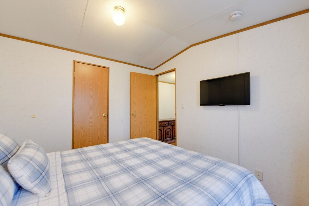 Blue Ridge Base Camp: Resort Cabin in Waynesville