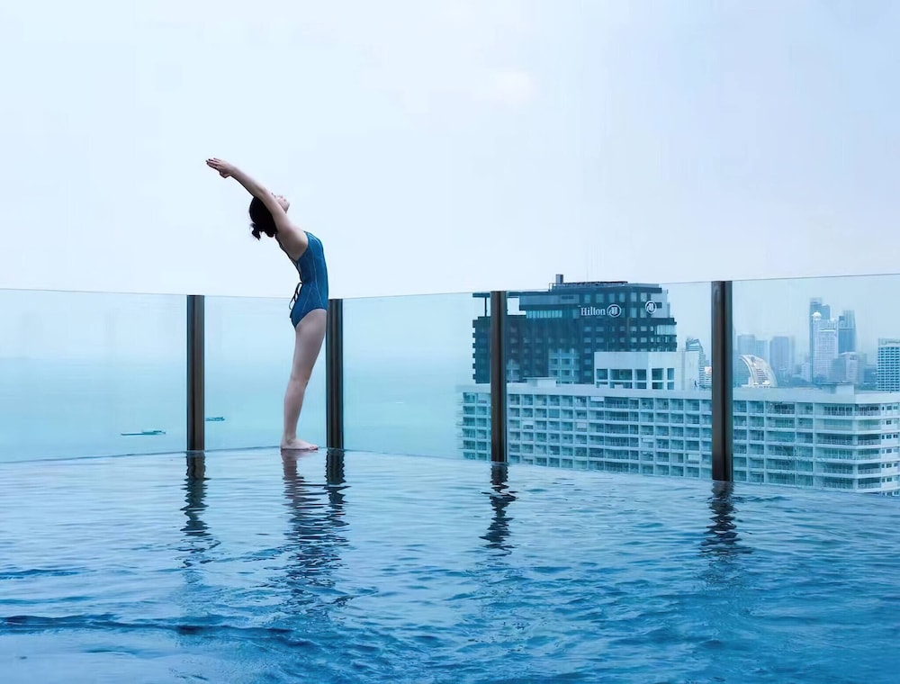 Pattaya Central, Awesome View