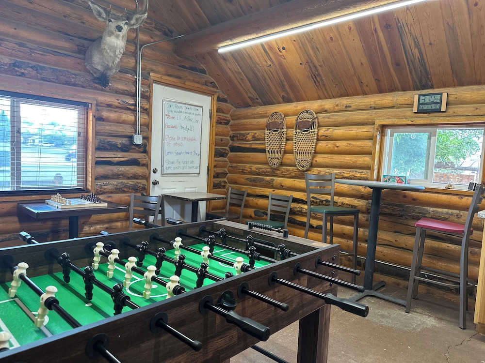 Elk Antler Inn