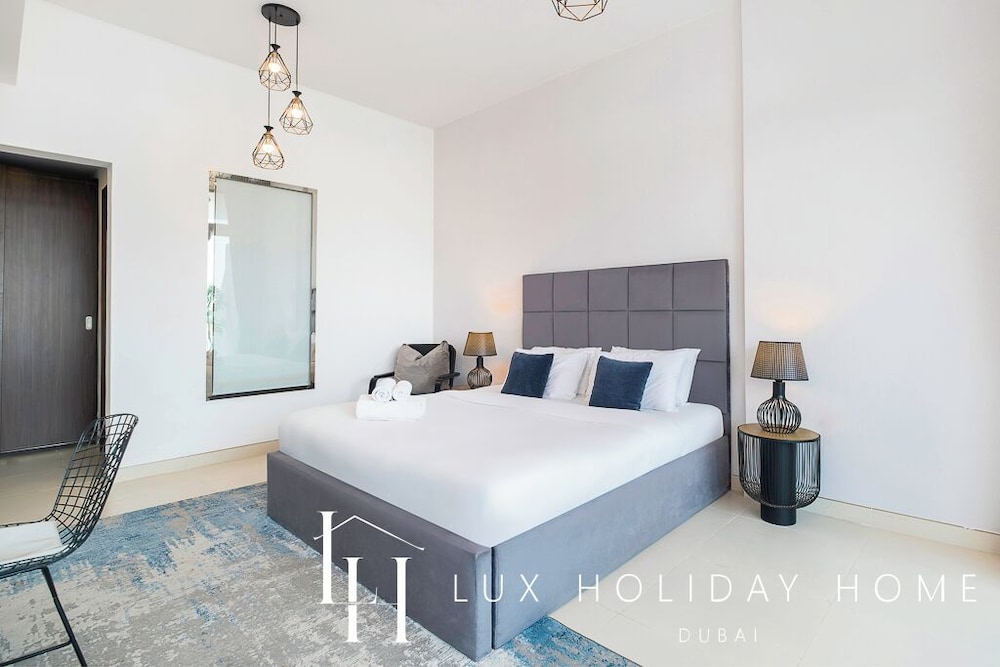 LUX Holiday Home - Azure Residence 1