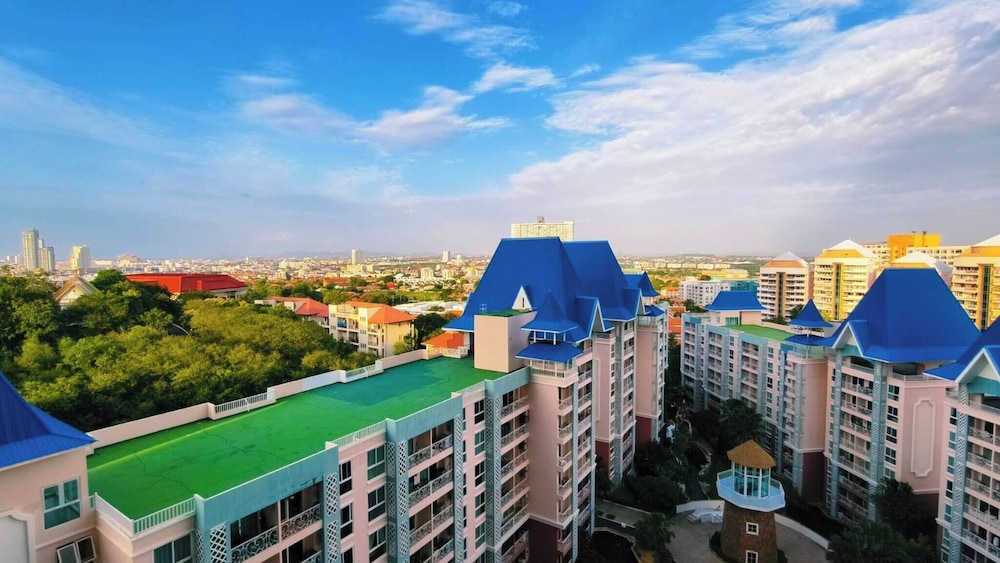 Luxury 2-bedroom Sea View Escape