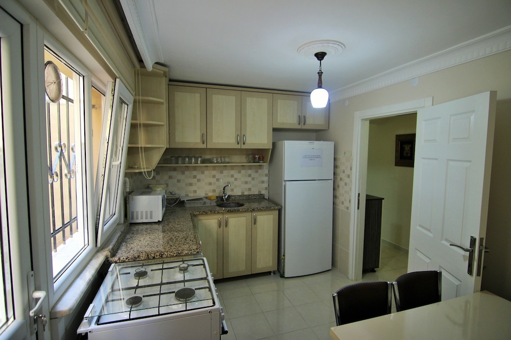 Yılmaz Apart