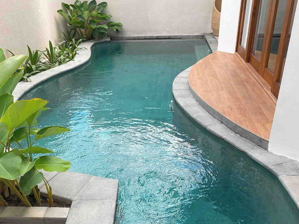 Hotel The Prime Canggu Bali - Image 1