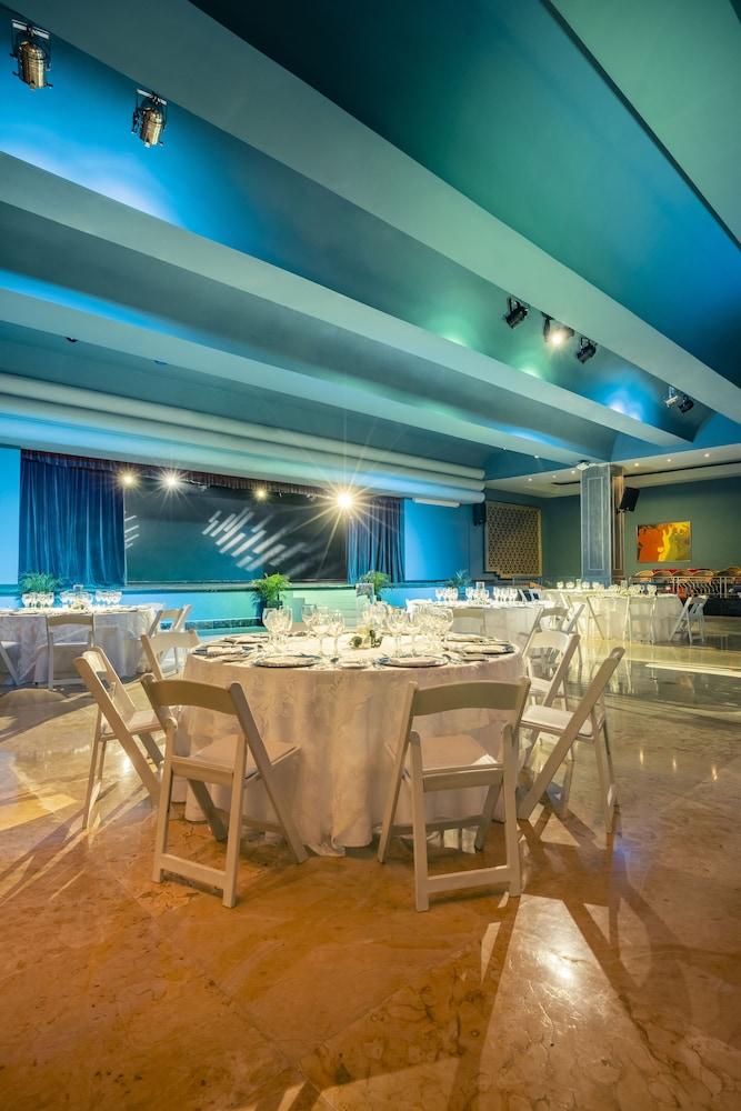meeting & event spaces