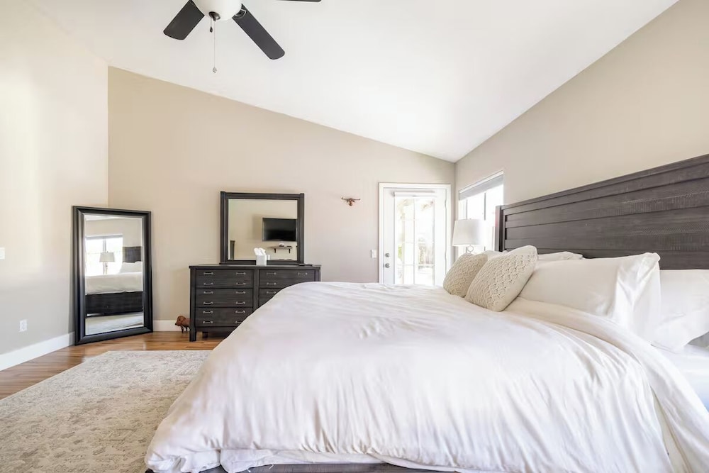 Cave Creek Gem - Heated Pool